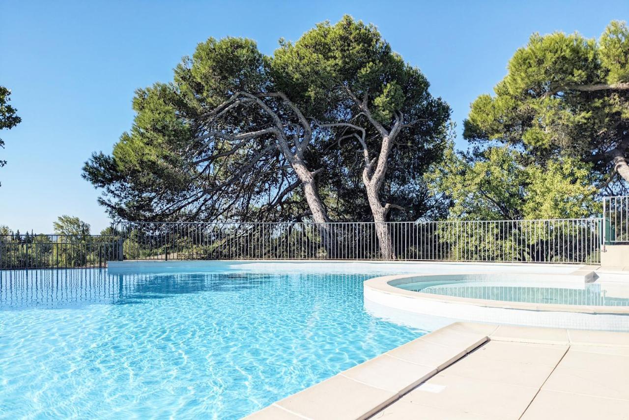 Allura Golf Apartment *